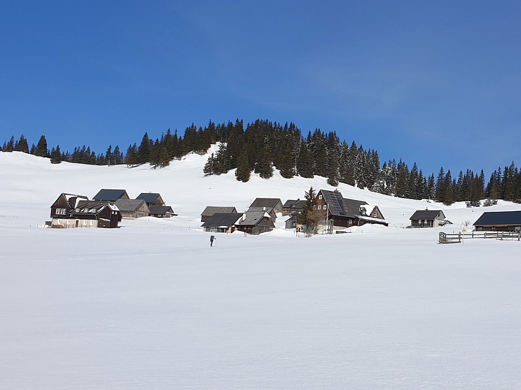 Alpenverein Edelweiss erwirbt Donaulandhütte auf der Hinteralm